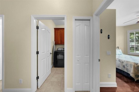 House in Tampa, Florida 3 bedrooms, 165.27 sq.m. № 1746519 - photo 28