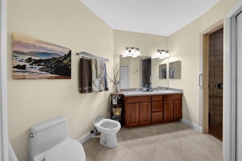 House in Tampa, Florida 3 bedrooms, 165.27 sq.m. № 1746519 - photo 18