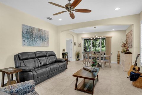 House in Tampa, Florida 3 bedrooms, 165.27 sq.m. № 1746519 - photo 7
