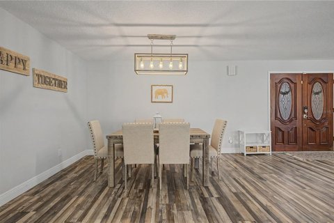 Casa en venta en Clearwater, Florida, 5 dormitorios, 270.81 m2 № 2150344 - foto 6