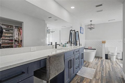 Casa en venta en Clearwater, Florida, 5 dormitorios, 270.81 m2 № 2150344 - foto 26