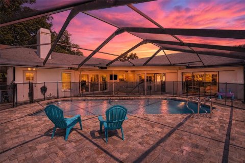 Casa en venta en Clearwater, Florida, 5 dormitorios, 270.81 m2 № 2150344 - foto 2