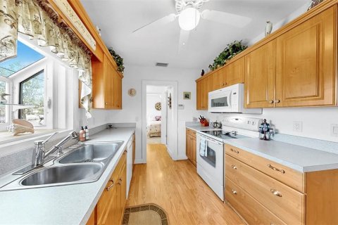 Casa en venta en Bradenton, Florida, 1 dormitorio, 79.34 m2 № 1757499 - foto 26