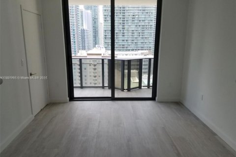 Condominio en alquiler en Miami, Florida, 1 dormitorio, 79.06 m2 № 1924717 - foto 4