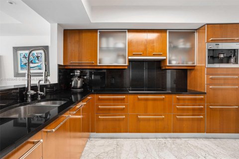 Copropriété à vendre à Miami, Floride: 2 chambres, 160.72 m2 № 1877911 - photo 12