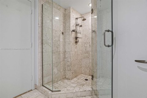 Copropriété à vendre à Miami, Floride: 2 chambres, 160.72 m2 № 1877911 - photo 23