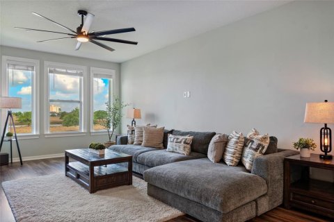 Townhouse in Orlando, Florida 3 bedrooms, 185.62 sq.m. № 1618222 - photo 24