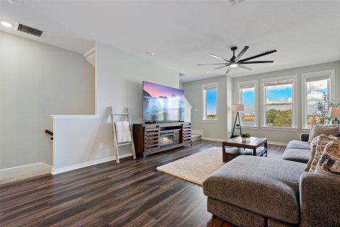 Townhouse in Orlando, Florida 3 bedrooms, 185.62 sq.m. № 1618222 - photo 26