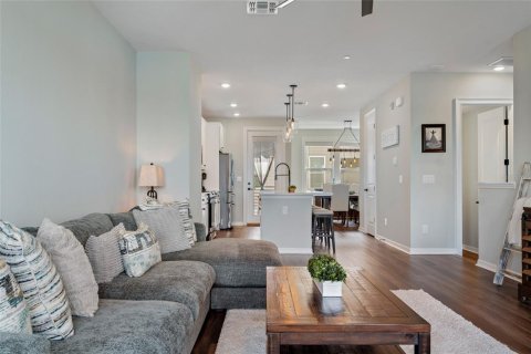 Townhouse in Orlando, Florida 3 bedrooms, 185.62 sq.m. № 1618222 - photo 28