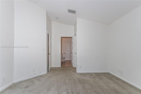 Снять в аренду виллу или дом в Юпитер, Флорида 3 спальни, 125.51м2, № 1948571 - фото 7