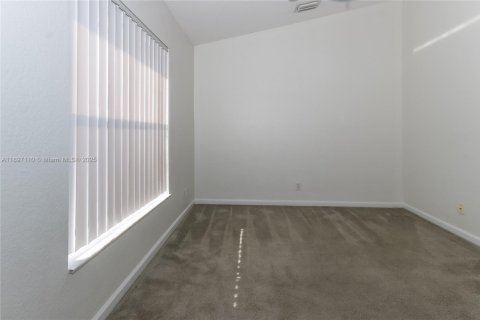 Снять в аренду виллу или дом в Юпитер, Флорида 3 спальни, 125.51м2, № 1948571 - фото 11