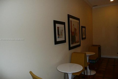 Condo in Pembroke Pines, Florida, 2 bedrooms  № 1953963 - photo 7