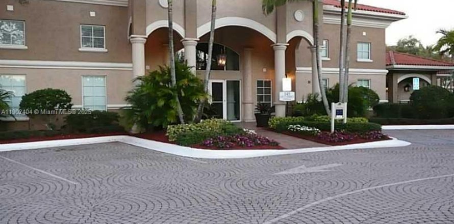 Condo in Pembroke Pines, Florida, 2 bedrooms  № 1953963