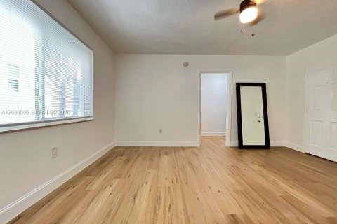 Condominio en venta en Miami Beach, Florida, 36.6 m2 № 2155017 - foto 6