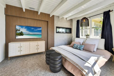 House in Lighthouse Point, Florida 3 bedrooms, 170.75 sq.m. № 2083638 - photo 27