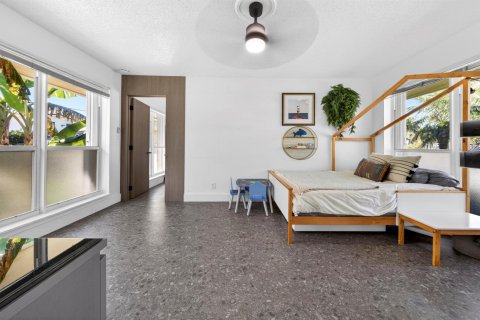 House in Lighthouse Point, Florida 3 bedrooms, 170.75 sq.m. № 2083638 - photo 23