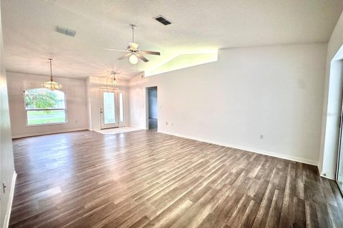 Villa ou maison à vendre à San Antonio, Floride: 3 chambres, 191.19 m2 № 2201198 - photo 5