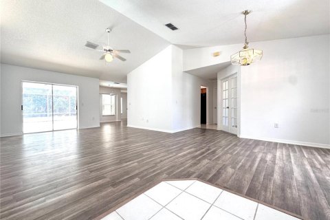 Villa ou maison à vendre à San Antonio, Floride: 3 chambres, 191.19 m2 № 2201198 - photo 2