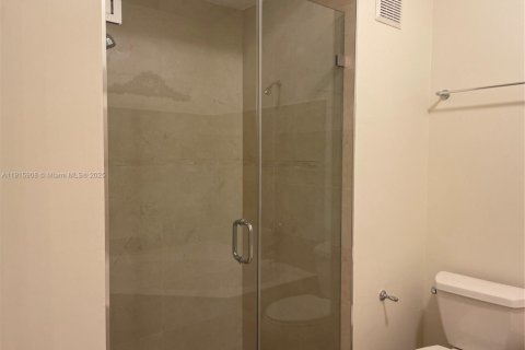 Снять в аренду виллу или дом в Дорал, Флорида 3 спальни, 164.25м2, № 1973790 - фото 14