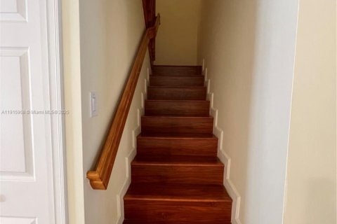 Снять в аренду виллу или дом в Дорал, Флорида 3 спальни, 164.25м2, № 1973790 - фото 10