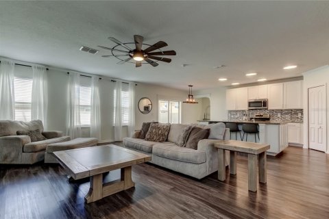 Casa en venta en Wesley Chapel, Florida, 6 dormitorios, 284.19 m2 № 1907456 - foto 10