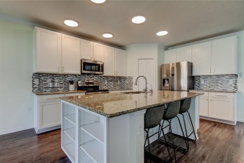 Casa en venta en Wesley Chapel, Florida, 6 dormitorios, 284.19 m2 № 1907456 - foto 24