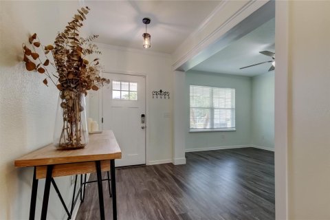 Casa en venta en Wesley Chapel, Florida, 6 dormitorios, 284.19 m2 № 1907456 - foto 4