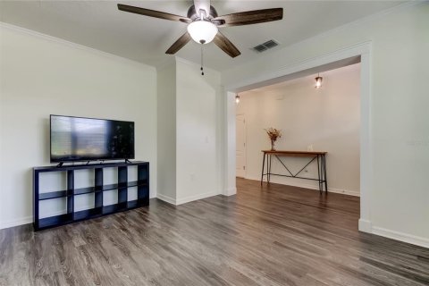 Casa en venta en Wesley Chapel, Florida, 6 dormitorios, 284.19 m2 № 1907456 - foto 6