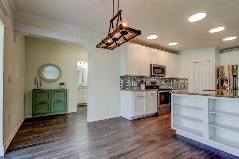 Casa en venta en Wesley Chapel, Florida, 6 dormitorios, 284.19 m2 № 1907456 - foto 14