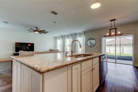 Casa en venta en Wesley Chapel, Florida, 6 dormitorios, 284.19 m2 № 1907456 - foto 20