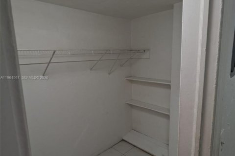 Снять в аренду кондоминиум в Майами-Бич, Флорида 36.23м2, № 2025955 - фото 5