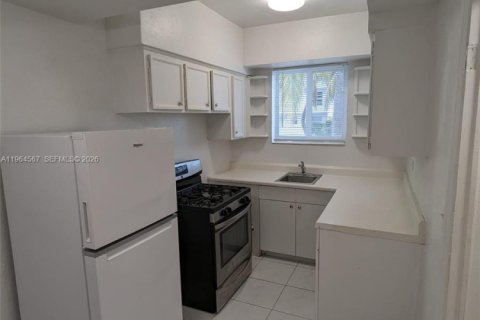 Снять в аренду кондоминиум в Майами-Бич, Флорида 36.23м2, № 2025955 - фото 7