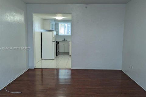 Снять в аренду кондоминиум в Майами-Бич, Флорида 36.23м2, № 2025955 - фото 9