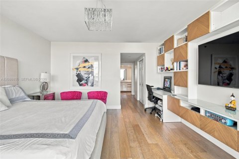 Condominio en venta en Miami, Florida, 3 dormitorios, 214.6 m2 № 2356767 - foto 24