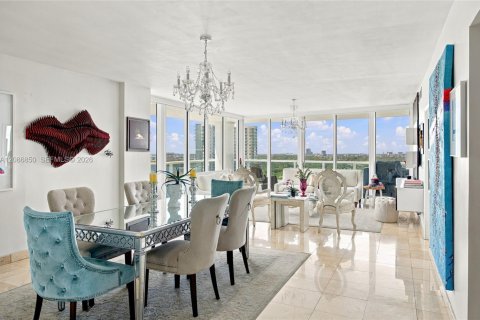 Condominio en venta en Miami, Florida, 3 dormitorios, 214.6 m2 № 2356767 - foto 9