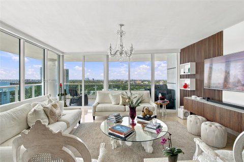 Condominio en venta en Miami, Florida, 3 dormitorios, 214.6 m2 № 2356767 - foto 11