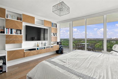 Condominio en venta en Miami, Florida, 3 dormitorios, 214.6 m2 № 2356767 - foto 23