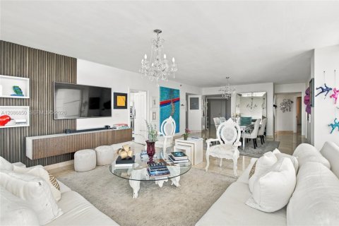 Condominio en venta en Miami, Florida, 3 dormitorios, 214.6 m2 № 2356767 - foto 12