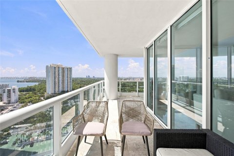 Condominio en venta en Miami, Florida, 3 dormitorios, 214.6 m2 № 2356767 - foto 5