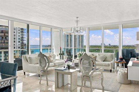 Condominio en venta en Miami, Florida, 3 dormitorios, 214.6 m2 № 2356767 - foto 10