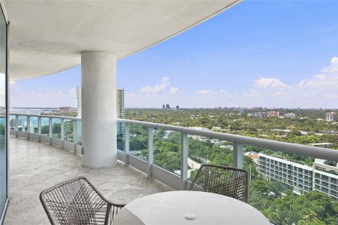 Condominio en venta en Miami, Florida, 3 dormitorios, 214.6 m2 № 2356767 - foto 21