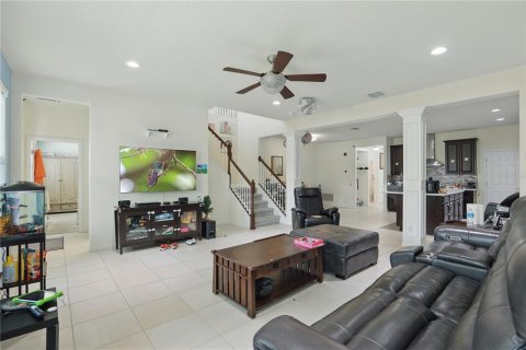 House in Orlando, Florida 5 bedrooms, 308.9 sq.m. № 1679557 - photo 19