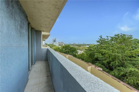 Copropriété à louer à Miami, Floride: 1 chambre, 75.81 m2 № 1943573 - photo 20