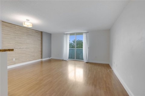 Copropriété à louer à Miami, Floride: 1 chambre, 75.81 m2 № 1943573 - photo 1
