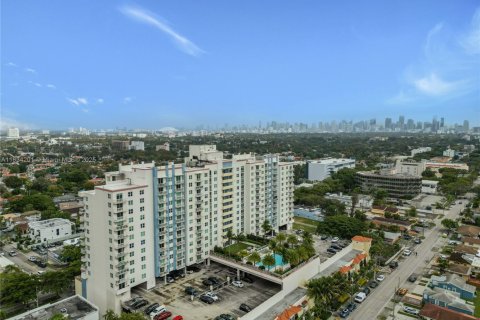 Copropriété à louer à Miami, Floride: 1 chambre, 75.81 m2 № 1943573 - photo 27