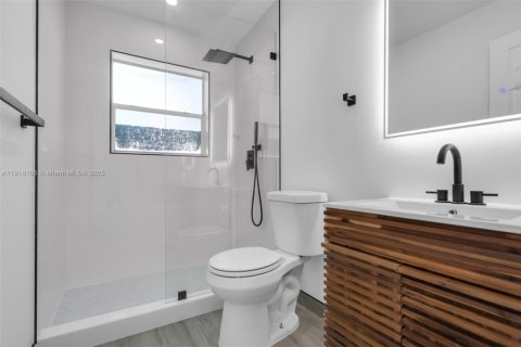 Casa en alquiler en Hallandale Beach, Florida, 2 dormitorios, 156.91 m2 № 1972975 - foto 26