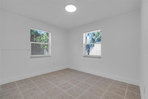 Casa en alquiler en Hallandale Beach, Florida, 2 dormitorios, 156.91 m2 № 1972975 - foto 23