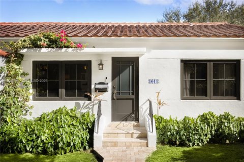 Villa ou maison à vendre à Miami, Floride: 2 chambres, 107.58 m2 № 1997506 - photo 2