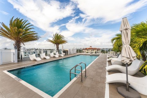 Condominio en venta en Bay Harbor Islands, Florida, 2 dormitorios, 124.58 m2 № 1897755 - foto 18