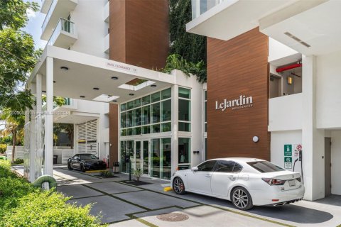 Condominio en venta en Bay Harbor Islands, Florida, 2 dormitorios, 124.58 m2 № 1897755 - foto 16